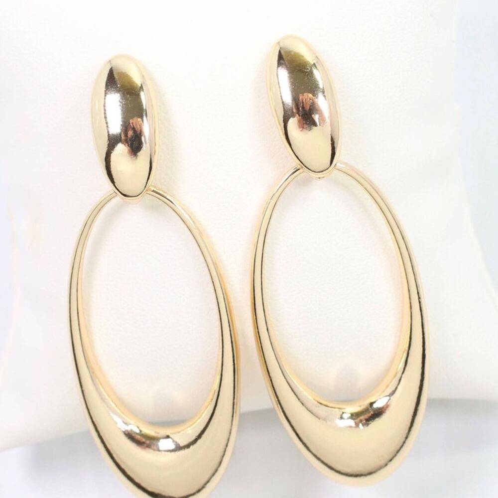 Emilia Oval Door Knocker Earrings – Gold